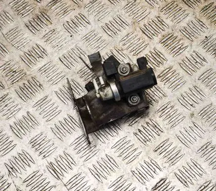 BMW 7 F01 F02 F03 F04 Turbo solenoid valve 7595374
