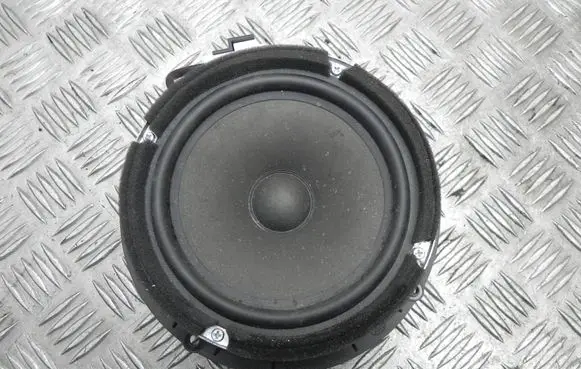 Front door high frequency speaker
