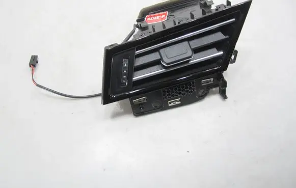 Volkswagen PASSAT B8 Dashboard side air vent grill/cover trim 3G1819701E 0925800506