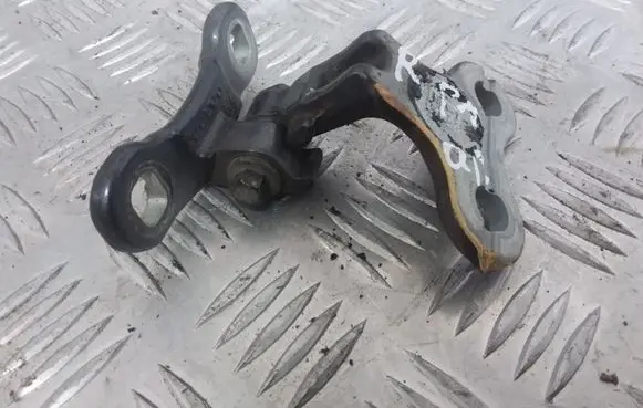 Volvo S40 Front door lower hinge 30715357