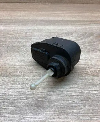 Audi 80 90 S2 B4 Headlight level adjustment motor 8A0941295 0307851346