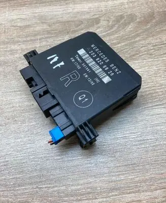 Mercedes-Benz C W203 Door control unit/module 2038206626 351391