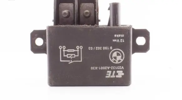 BMW X3 G01 Coolant fan relay 9198302 8973038616