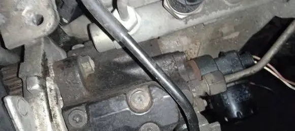Fuel injection high pressure pump