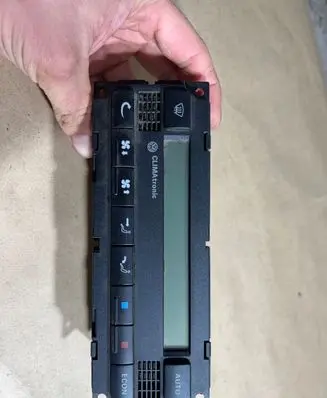 Volkswagen PASSAT B5 Climate control unit 6013966