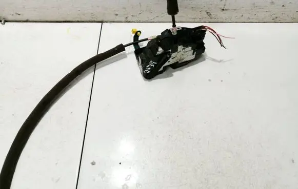 Nissan Note (E12) Front door lock
