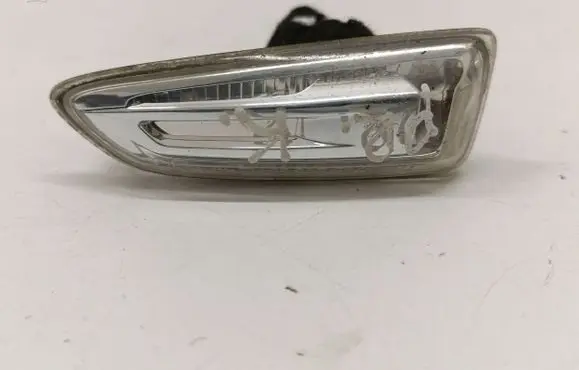 Opel Crossland X Front fender indicator light 31951096