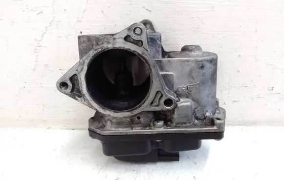 Audi A4 S4 B8 8K EGR valve 03L131501D