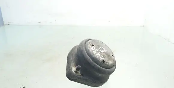 Engine mount bracket