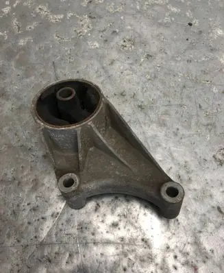 Opel Meriva B Engine mounting bracket 24459803BILI 24459803