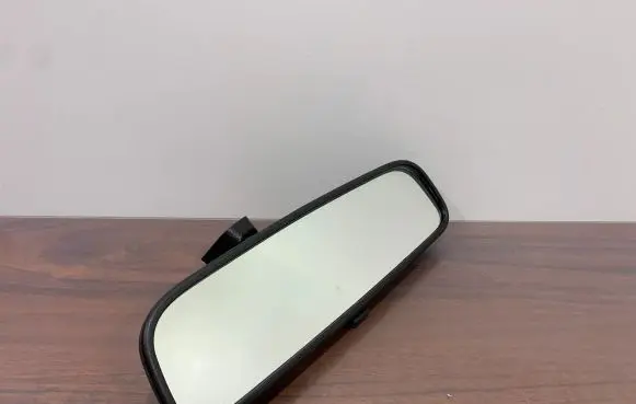 Hyundai Ioniq Rear view mirror (interior) E13049848