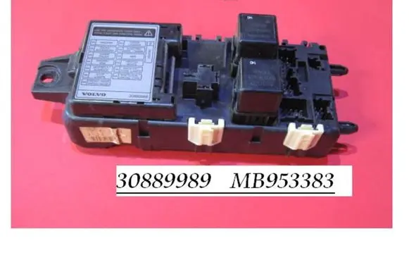 Volvo S40, V40 Fuse module 30889989 MB953383
