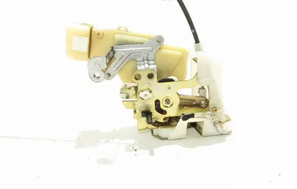 Toyota Yaris Rear door lock