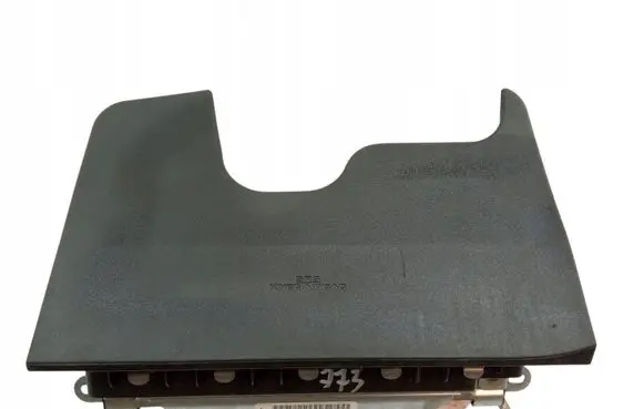 Toyota Yaris Passenger airbag 