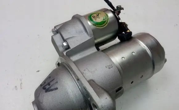 Opel Astra H Starter motor ASH23