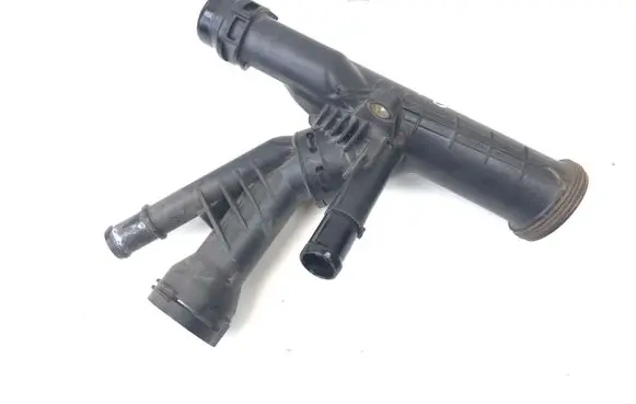 Volkswagen PASSAT B8 Engine coolant pipe/hose 04L121026Q 04L121026