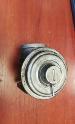 BMW 5 E39 EGR valve 7785452