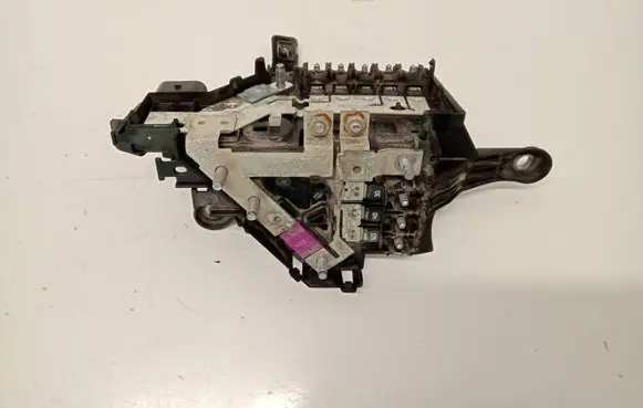 Mercedes-Benz C W205 Battery relay fuse A2055404726