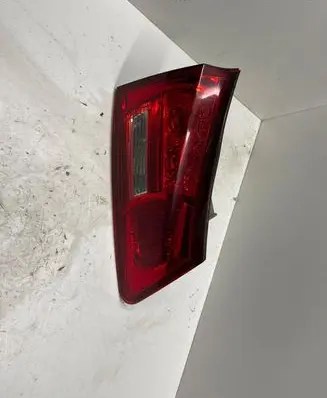 Lexus IS 220D-250-350 Tailgate rear/tail lights