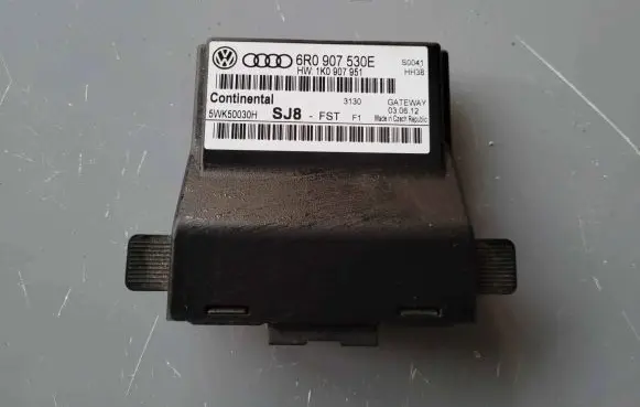 Volkswagen Polo V 6R Gateway control module 6R0907530E 5WK50030H 1K0907951
