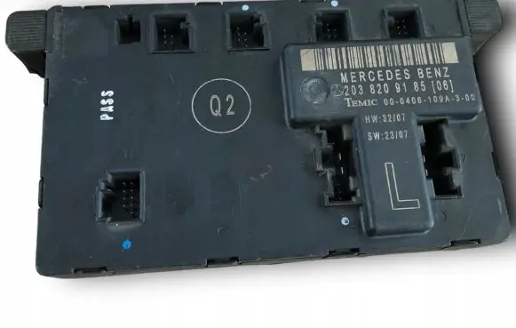 Mercedes-Benz C W203 Door control unit/module A2038209185