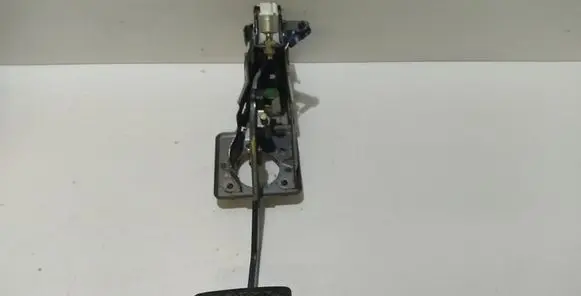 Lexus RX 300 Brake pedal