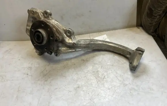 Audi A6 S6 C7 4G Front wheel hub spindle knuckle 8K0407258 4G0407242