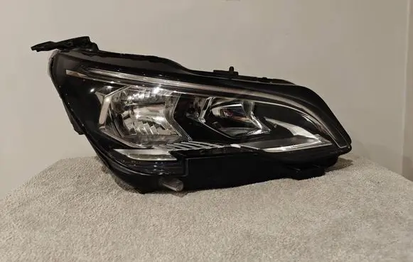 Peugeot 3008 II Headlight/headlamp 9810478180 90085115
