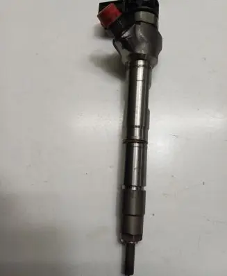 Skoda Octavia Mk4 Fuel injector 05L130277E 0445110835