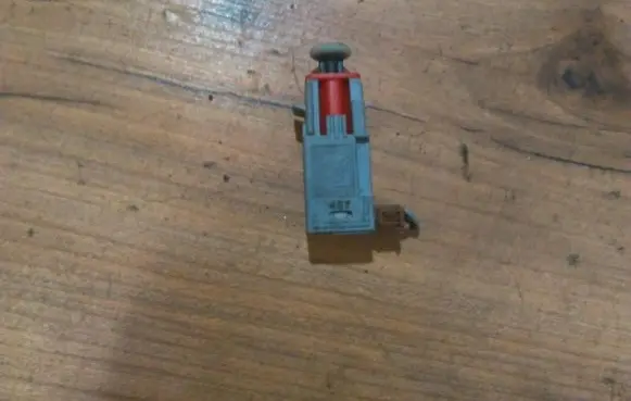 Opel Astra H Brake pedal sensor switch 55701396