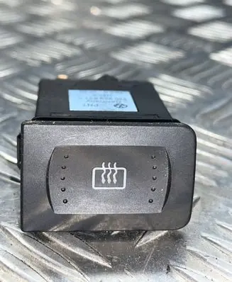 Volkswagen Golf IV Windscreen/window heater switch 1J0959621C