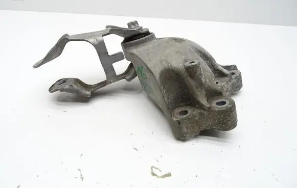 Mercedes-Benz A W176 Engine mounting bracket A2462401109