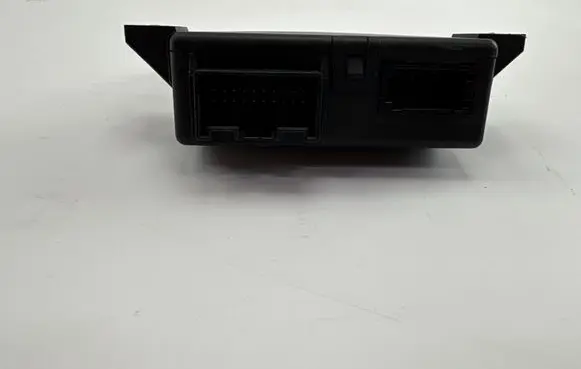 Audi A5 8T 8F Gateway control module 8R0907468C