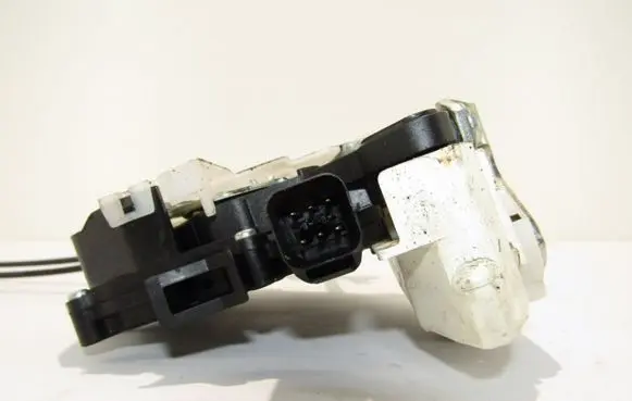 Mitsubishi Lancer X Front door lock