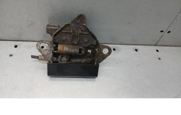 Mazda Premacy Engine bonnet/hood lock/catch