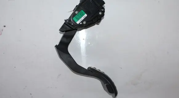 Volkswagen Phaeton Accelerator throttle pedal 3D1721503N