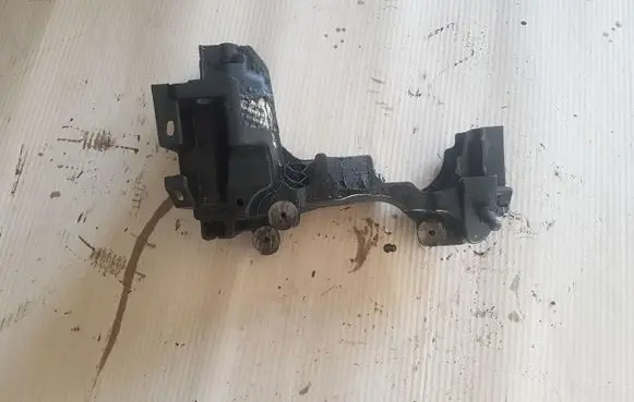 Ford Mondeo MK IV Other engine bay part