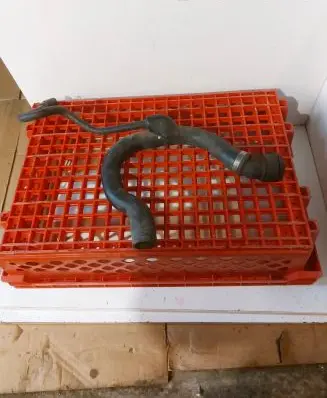 Audi A8 S8 D2 4D Engine coolant pipe/hose 4D0121101K 041296