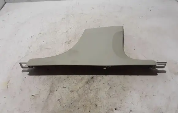 (B) pillar trim (bottom)