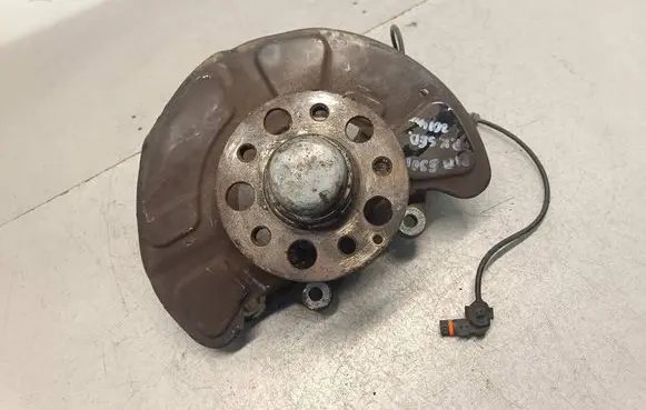 Mercedes-Benz E W212 Front wheel hub A2124201144 3143A