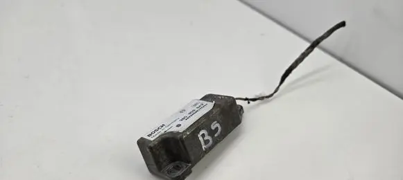 Volkswagen PASSAT B5 Airbag deployment crash/impact sensor 3B0959643