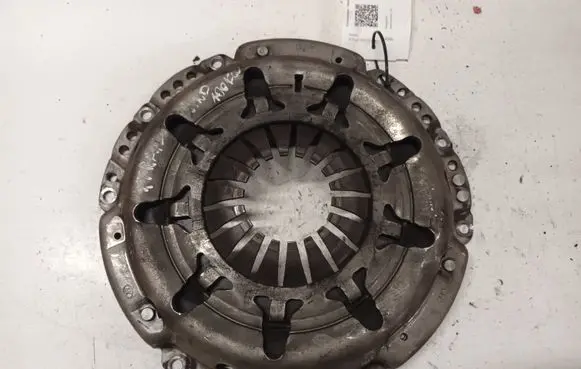 Nissan X-Trail T30 Pressure plate 124039110