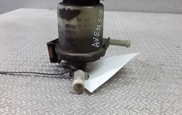 Toyota Avensis T250 Power steering fluid tank/reservoir