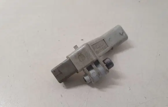Audi Q2 - Crankshaft position sensor 04C906433