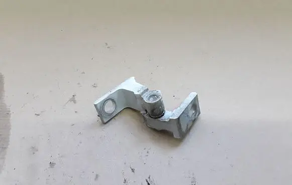 Skoda Superb B6 (3T) Front door lower hinge 5N0831402