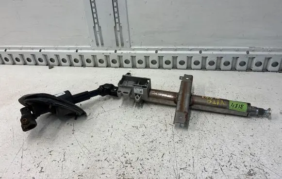 Mercedes-Benz Vito Viano W447 Steering wheel axle A4474601909 0022501