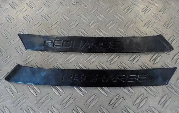 Volvo XC40 Rear side glass trim 32262930 32262931