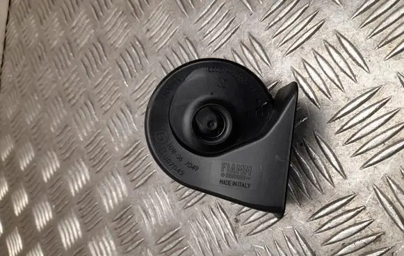 Iveco Daily 6th gen Horn signal 5801743500