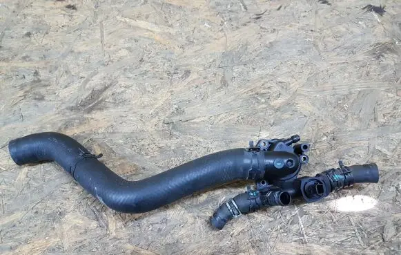 Thermostat/thermostat housing