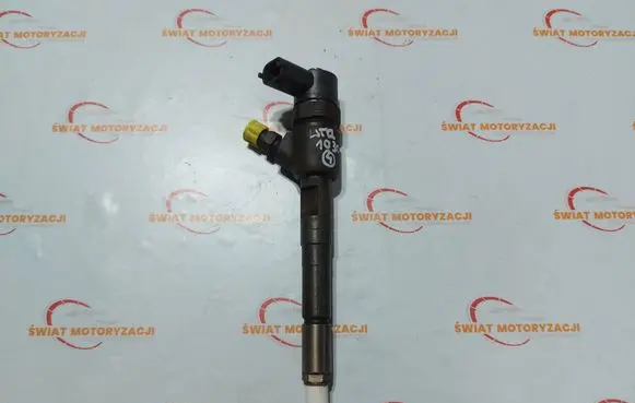 Opel Corsa D Fuel injector 0445110326